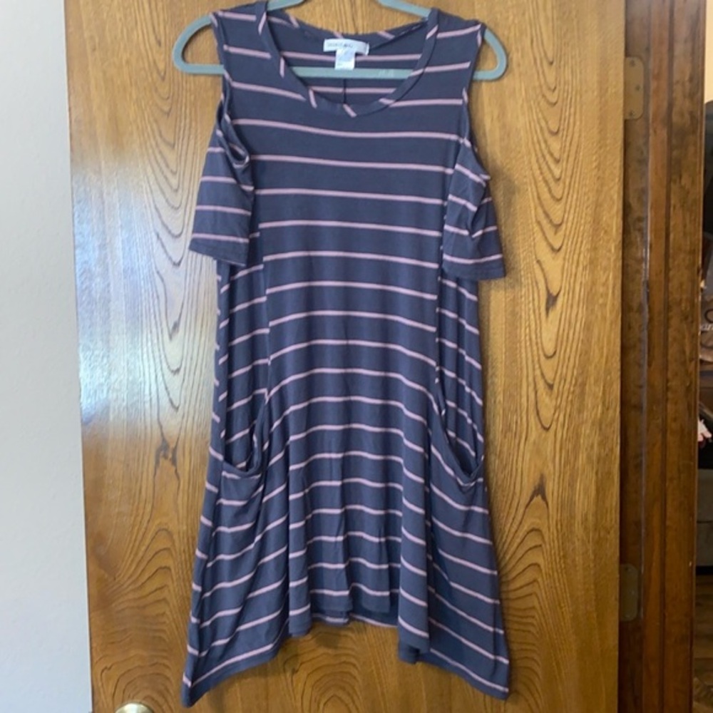 Trendyland striped cold shoulder swing dress with pocket detail size large